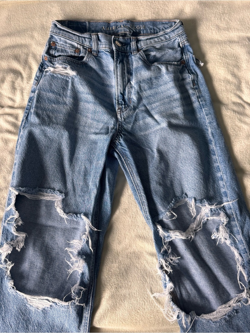 American Eagle High-Rise Distressed Jeans